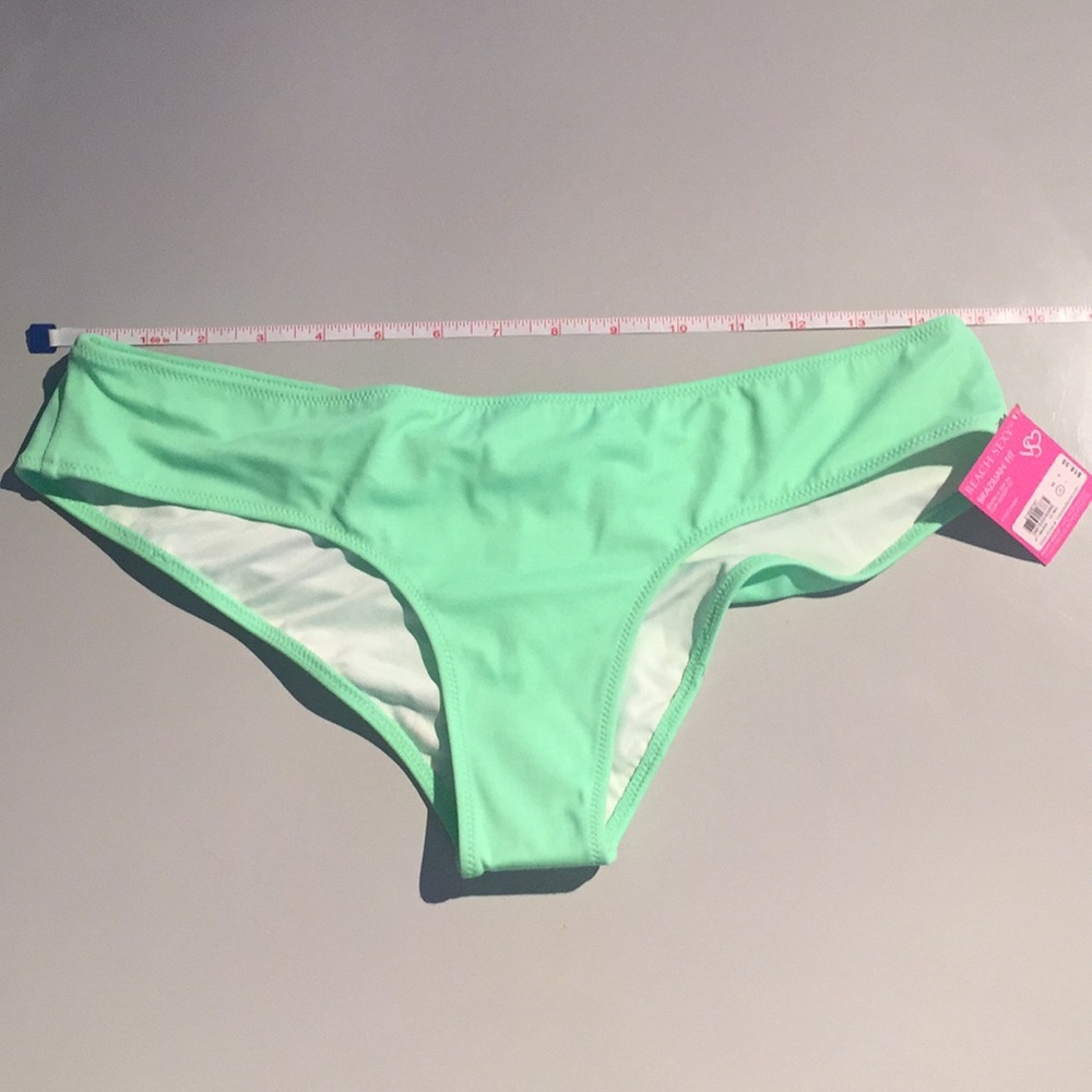 Brazilian fit bikini bottom